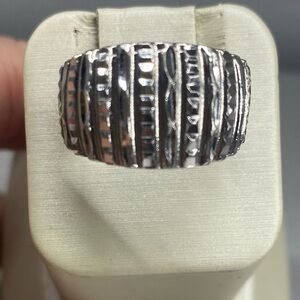 Elegant Silver Women's Ring